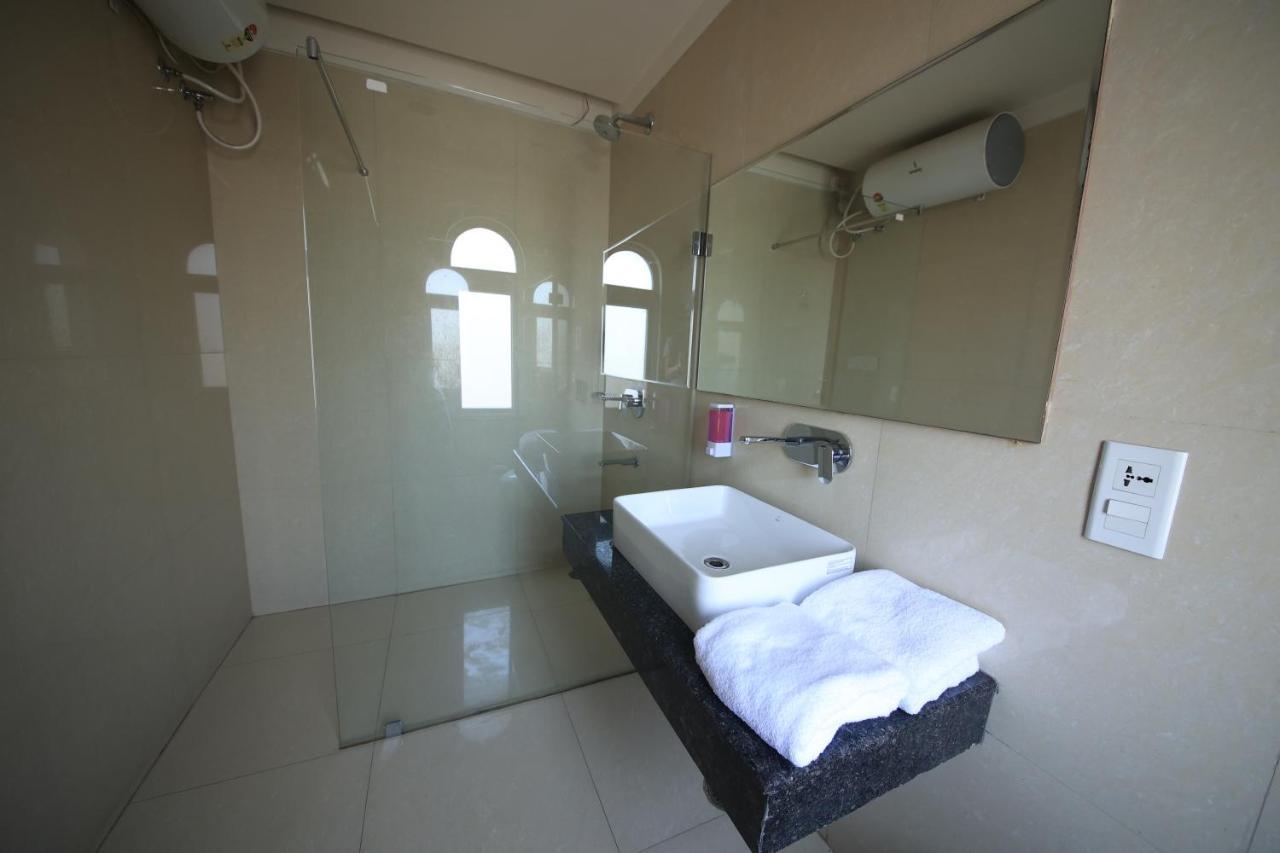 Perfectstayz Sagar Near Golden Temple Apartment