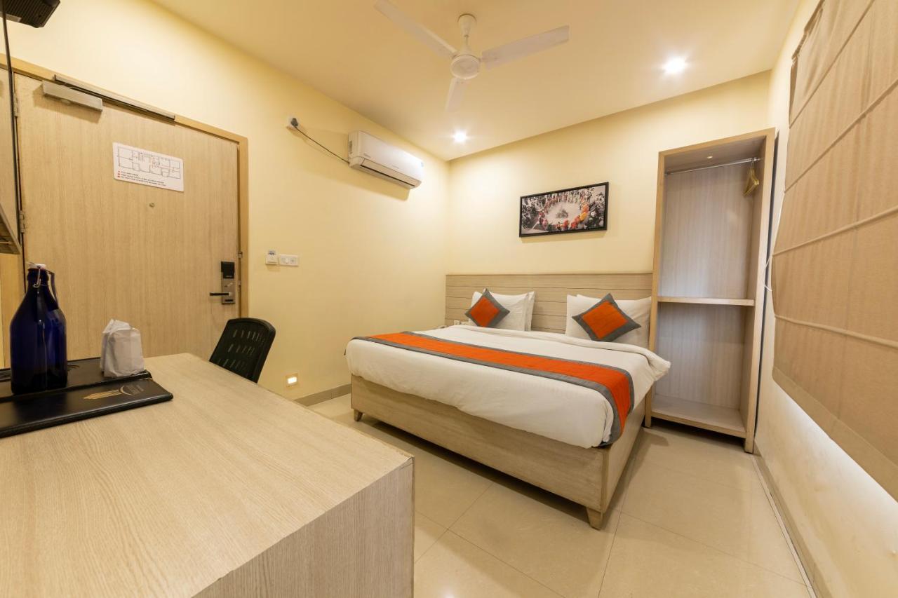 Perfectstayz Sagar Near Golden Temple Apartment